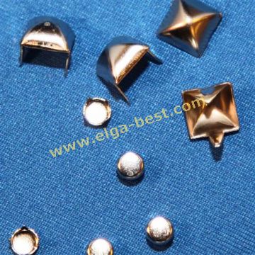 3842 Studs piramide